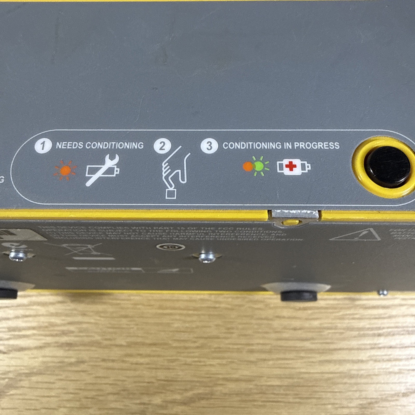 Trimble 57550-00 5-Bay Battery Charger Power Kit w/ AC Adapter Tested