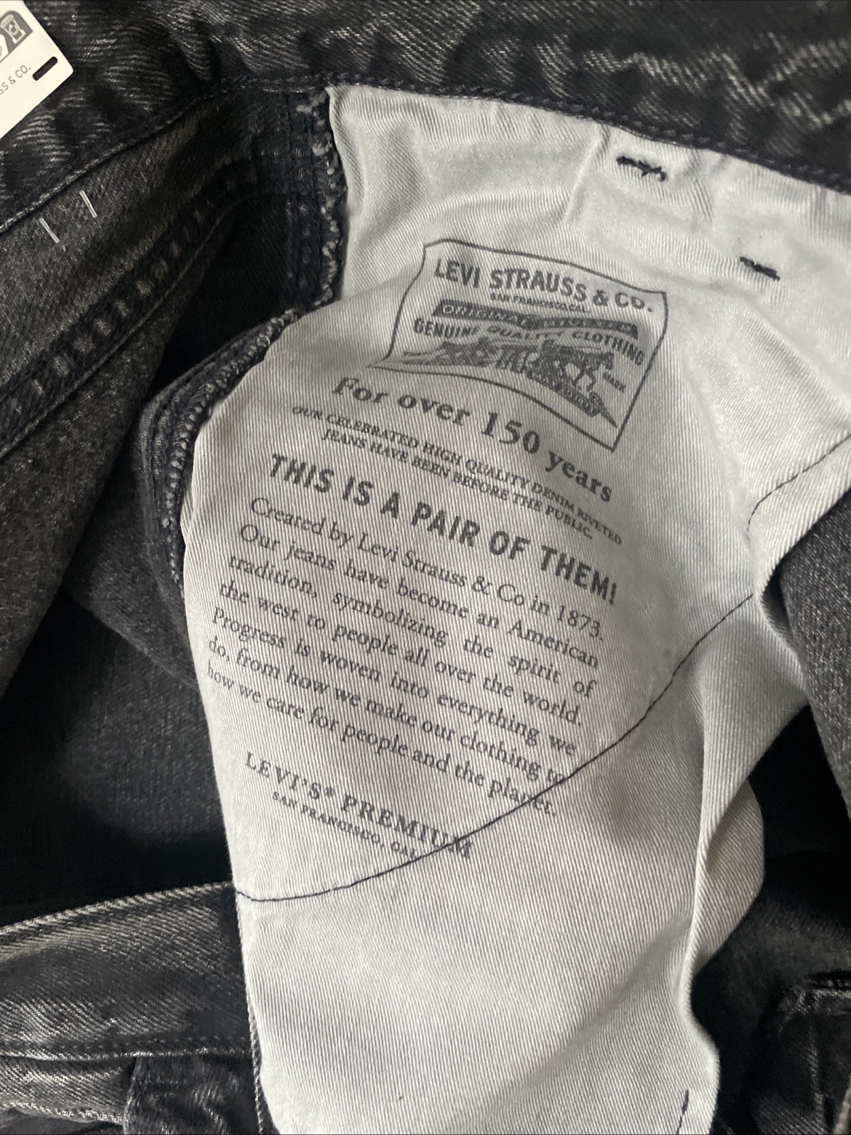 Levi's Premium 568 Loose Cargo Gray Jeans Men’s Tag Size 38x32 Measures 40X32