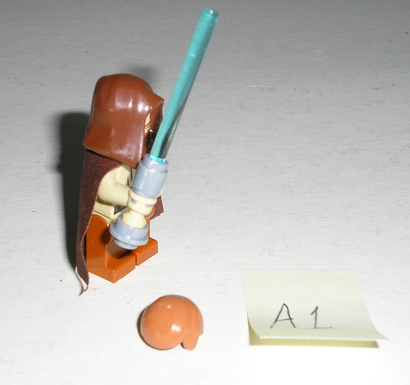 Lego Star Wars OBI-WAN KENOBI Light-up Lightsaber Minifigure 7257 (Works!) (A1)