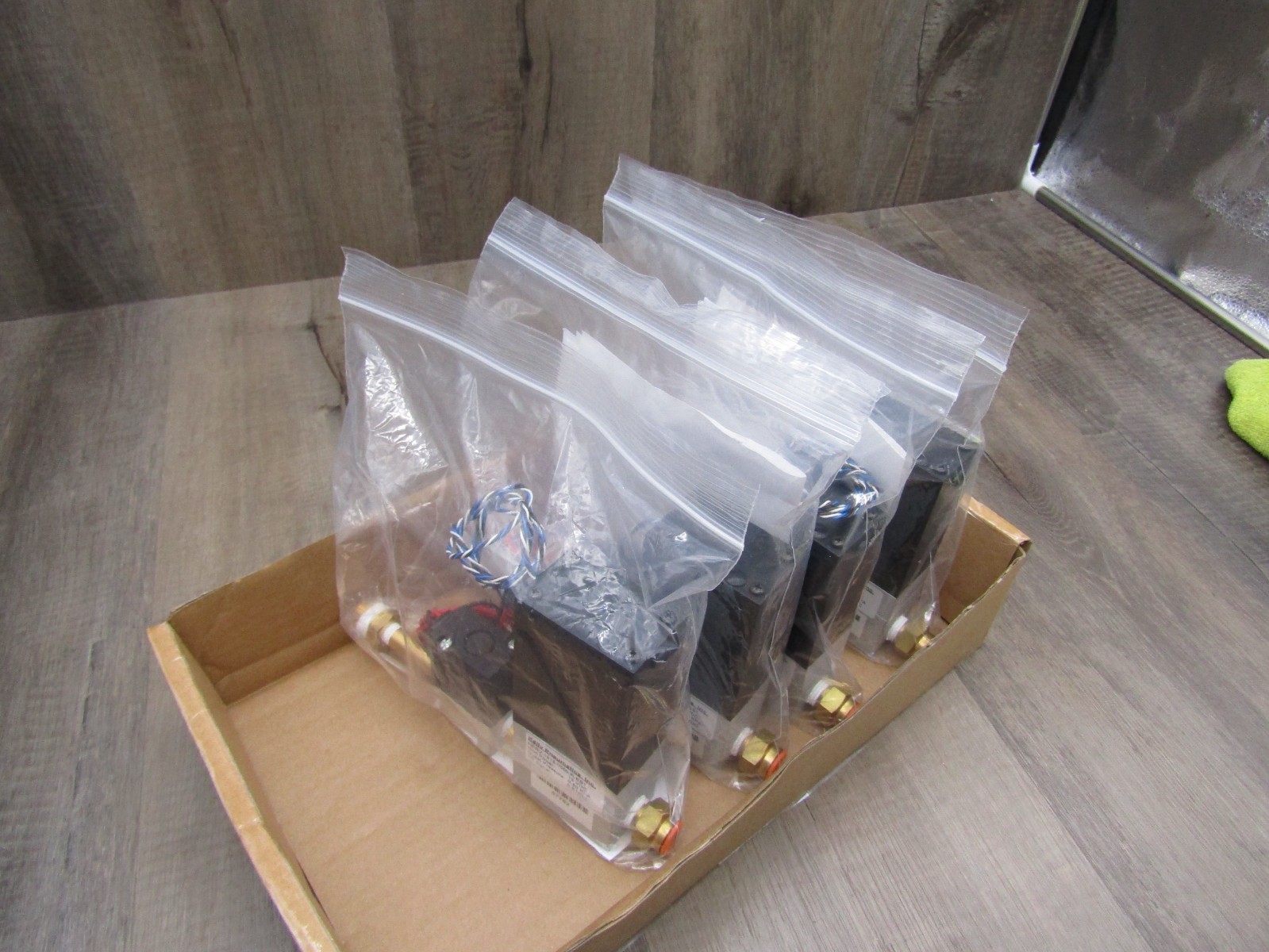 Kelly Pneumatics High Flow Electronic Pressure Regulator w/QC/Calibration Report