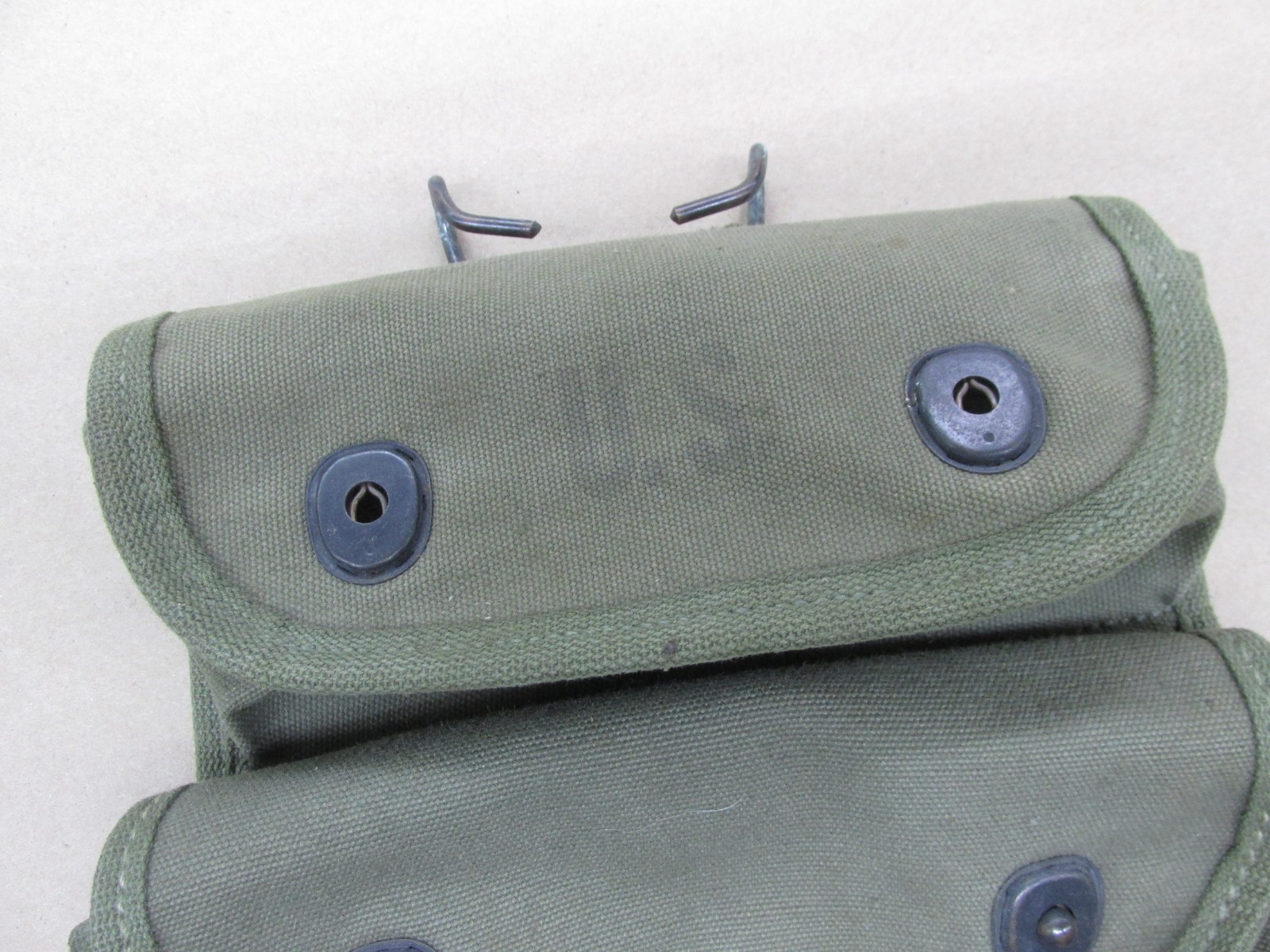 Genuine WW2 U.S. Army/USMC 1944 Dated 3 Pocket OD Green Grenade Pouch