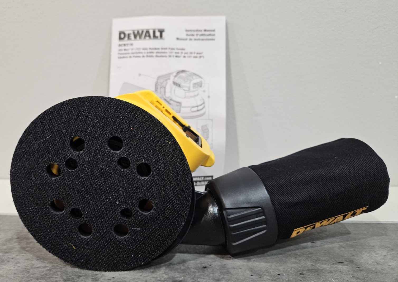 NEW DeWALT 20V MAX XR 5" Cordless Random Orbital Sander DCW210B (Bare Tool)