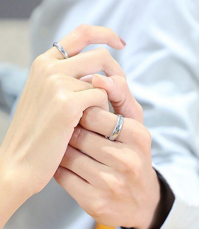 4MM Silver Gold Plated Stainless Steel Men Women Wedding Ring Band Size 3-13