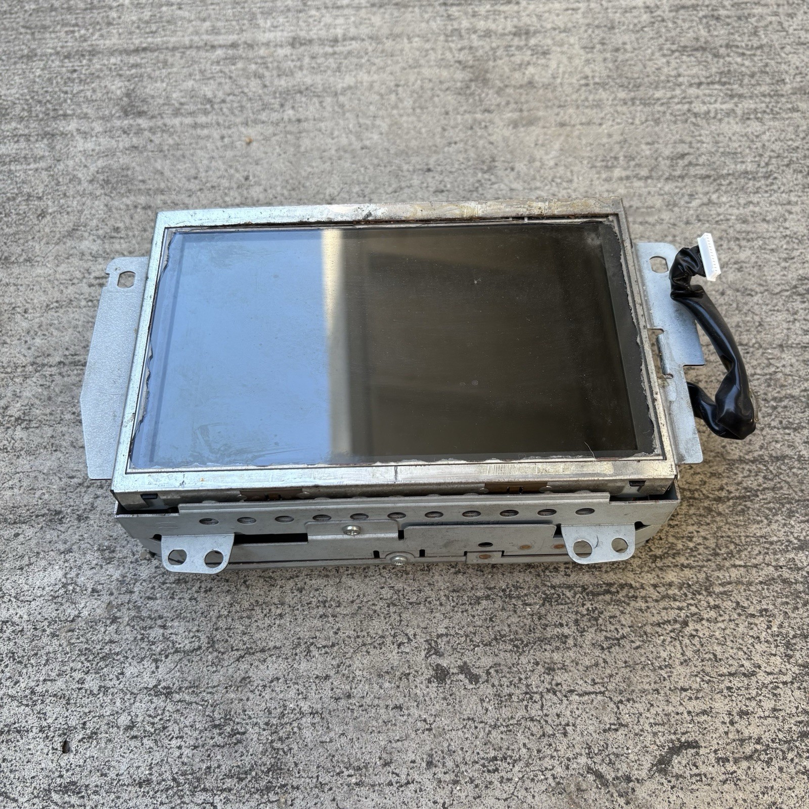 2006-2009 Toyota Prius MFD Dash Display Screen Radio 86110-47081 PARTS ONLY