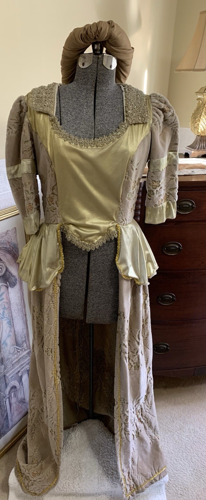 Victorian Medieval Renaissance Theater Costume Bustle Gown Size 12 (Heavy/READ)