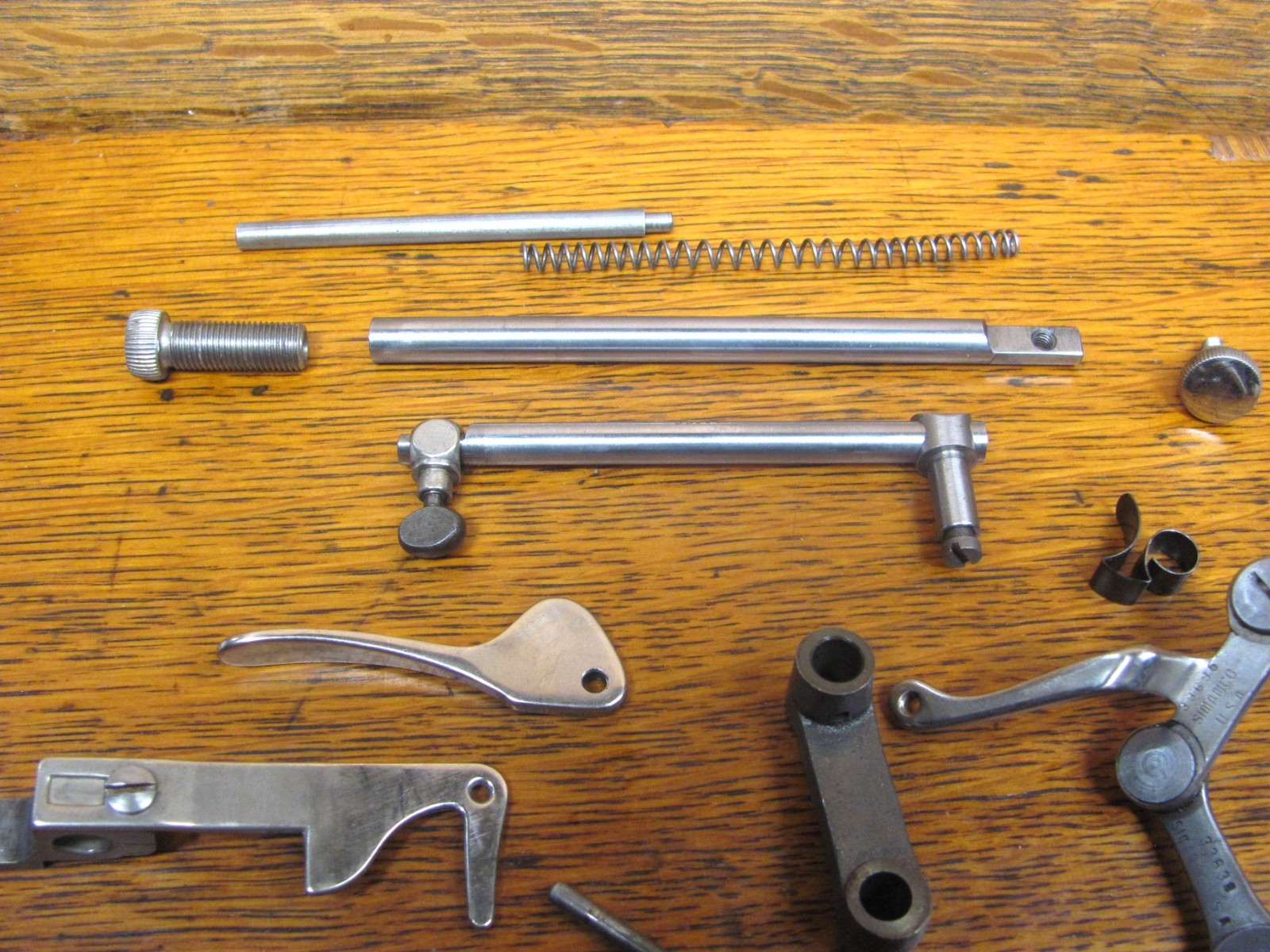 Singer 99 Sewing Machine Part Needle / Presser Bars Thread Take Up Needle Clamp