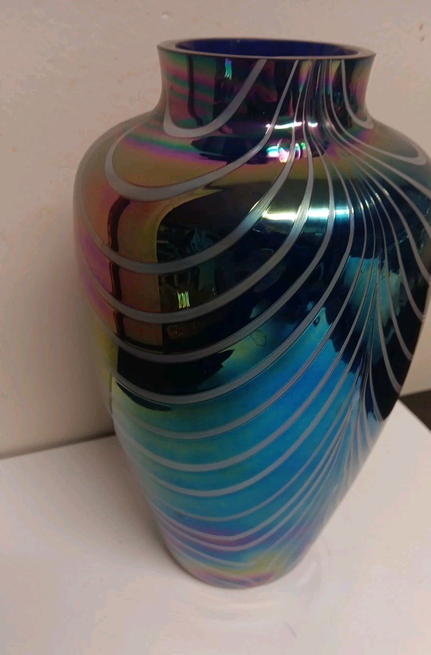 Vintage Vandermark Pulled Feather Iridescent Vase 9" H