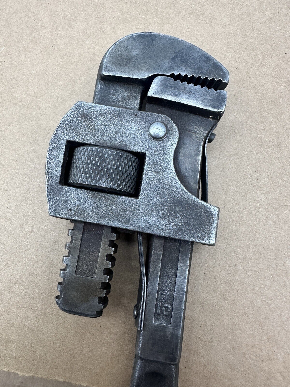 Vintage WORTH #10 Pipe Wrench 9"Heavy Duty Great Wrench Made In USA Good Shape