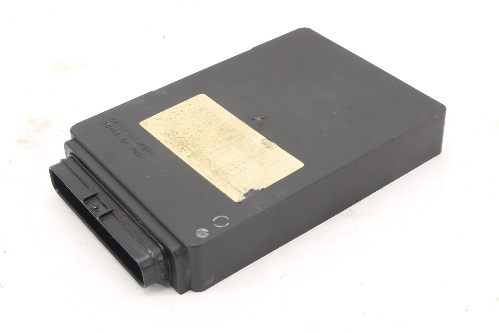 2005 Yamaha YZF R6 OEM ECU COMPUTER CONTROLLER UNIT ECM CDI 5SL-8591A-C0-00