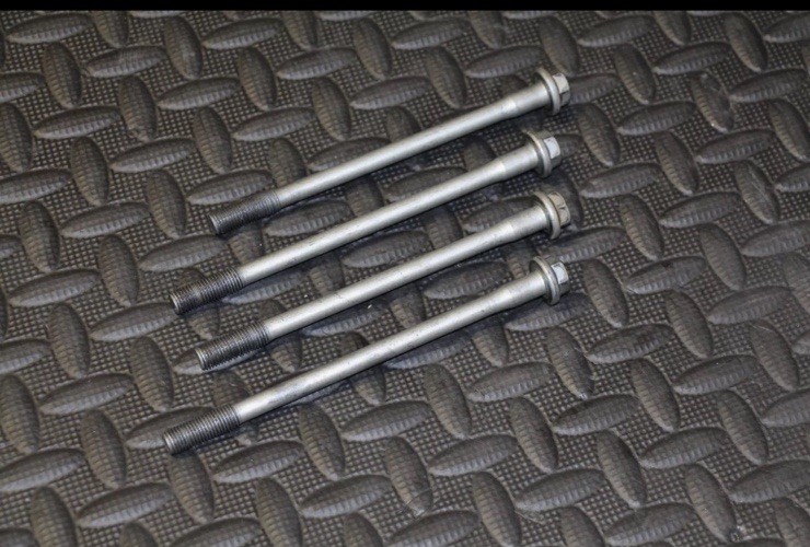 4 x OEM Yamaha YFZ450 cylinder head bolts YFZ 450 2004 2005 2006 2007 2008 2009