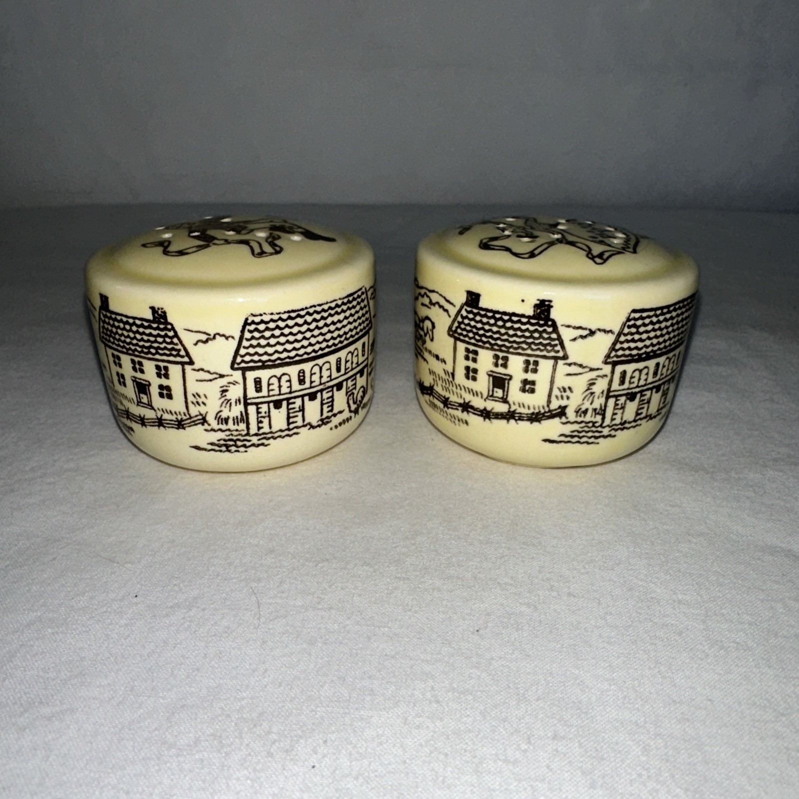“Bucks County” Salt Pepper Shakers Royal China Sebring, Ohio Yellow NO STOPPERS