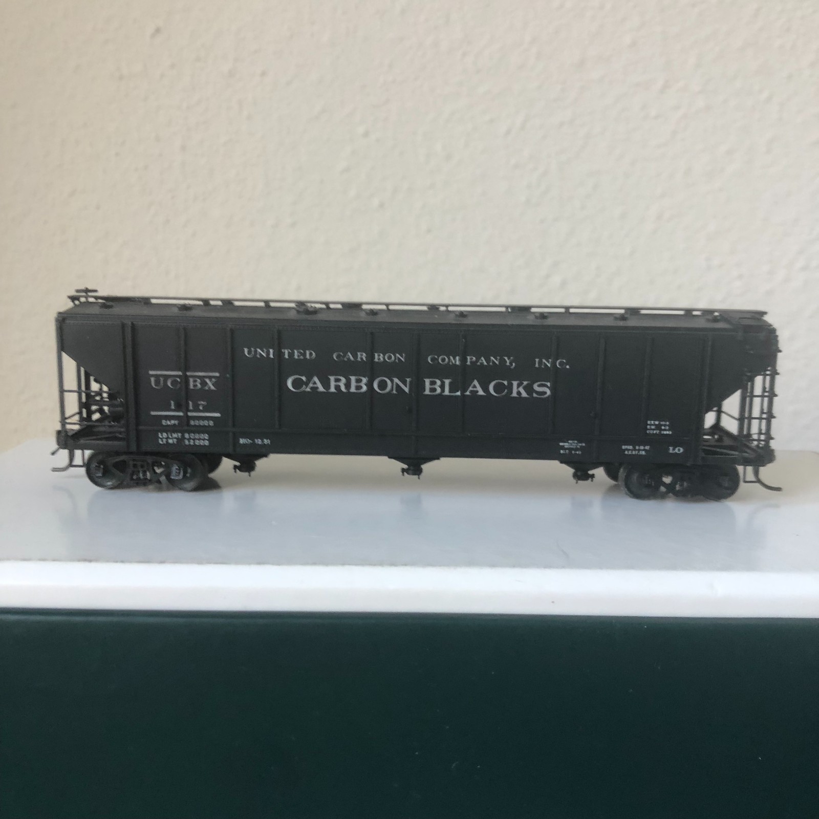 Overland Models HO Brass United Carbon Company Carbon Black UCBX 117 Covered Hop