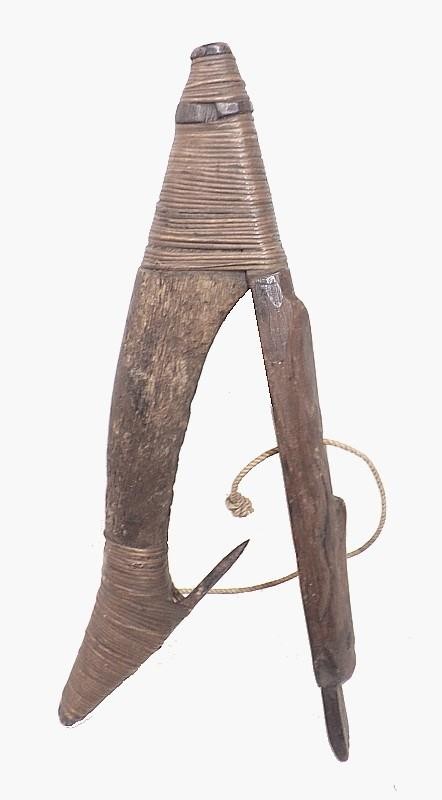 19TH CENT. HAIDA HALIBUT HOOK WITH THUNDERBIRD CARVING - FINE SURFACE & COND.