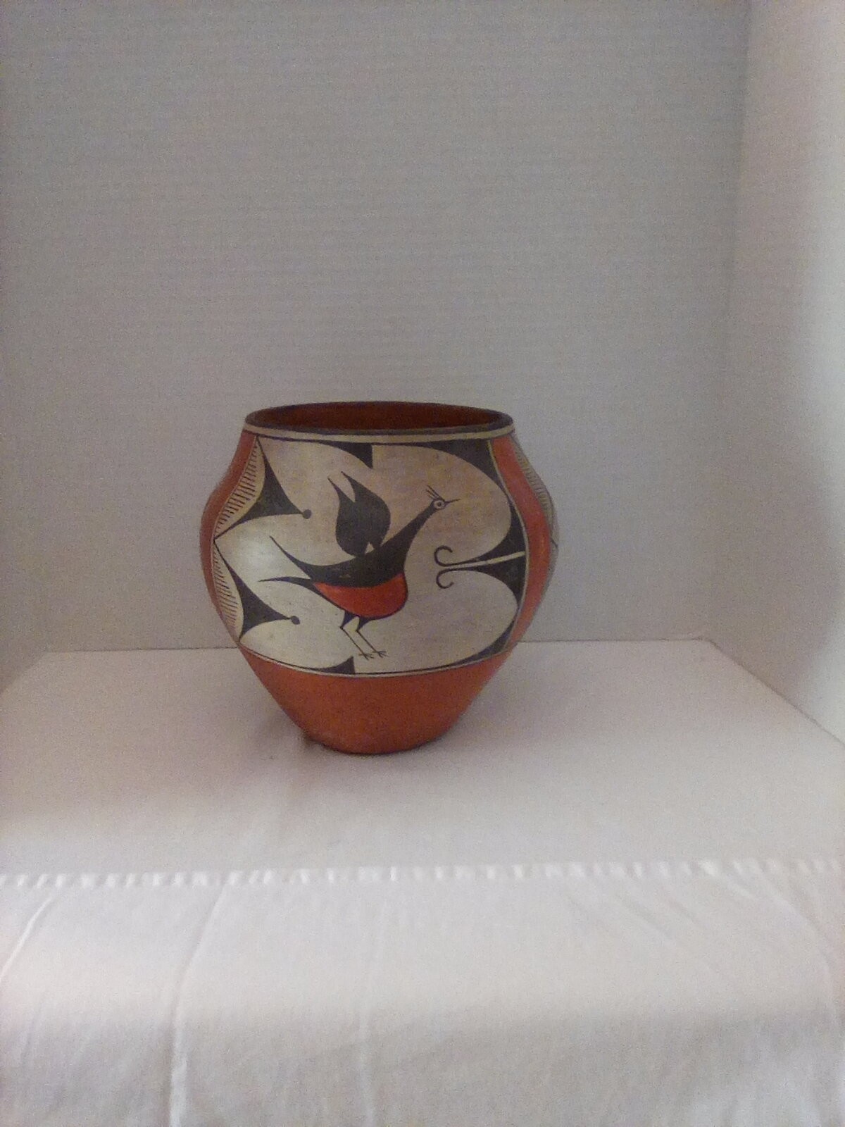 Authentic New Mexico Antique Zia Pueblo Indian Pottery Painted Bird Pot