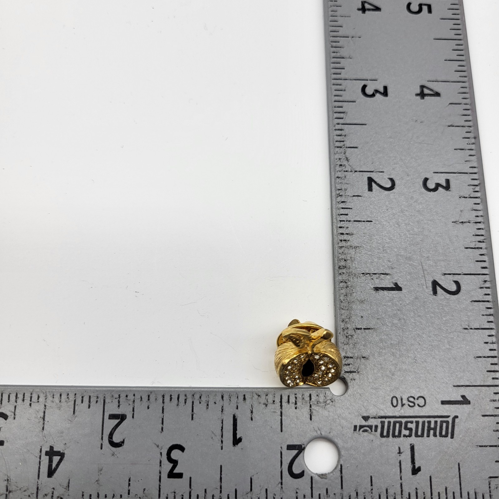 Fab vintage Apple Tie tack lapel pin enamel rhinestone teacher fruit