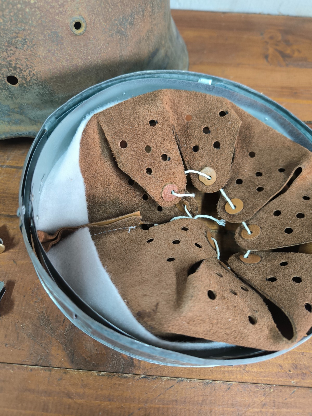 Helmet german original nice helmet M40 size 64 WW2 WWII do it yourself