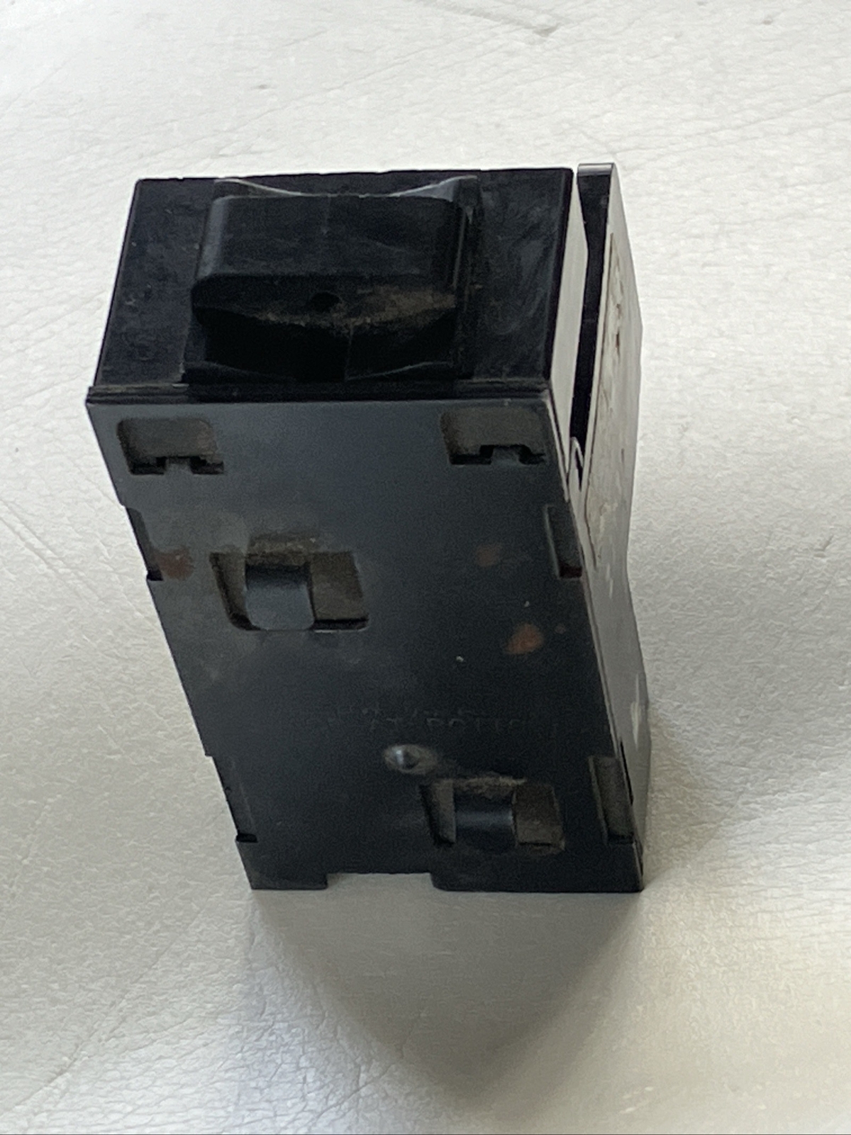 Bulldog P120, 20 Amp, 120 Volt, 1 Pole Pushmatic Circuit Breaker- WARRANTY