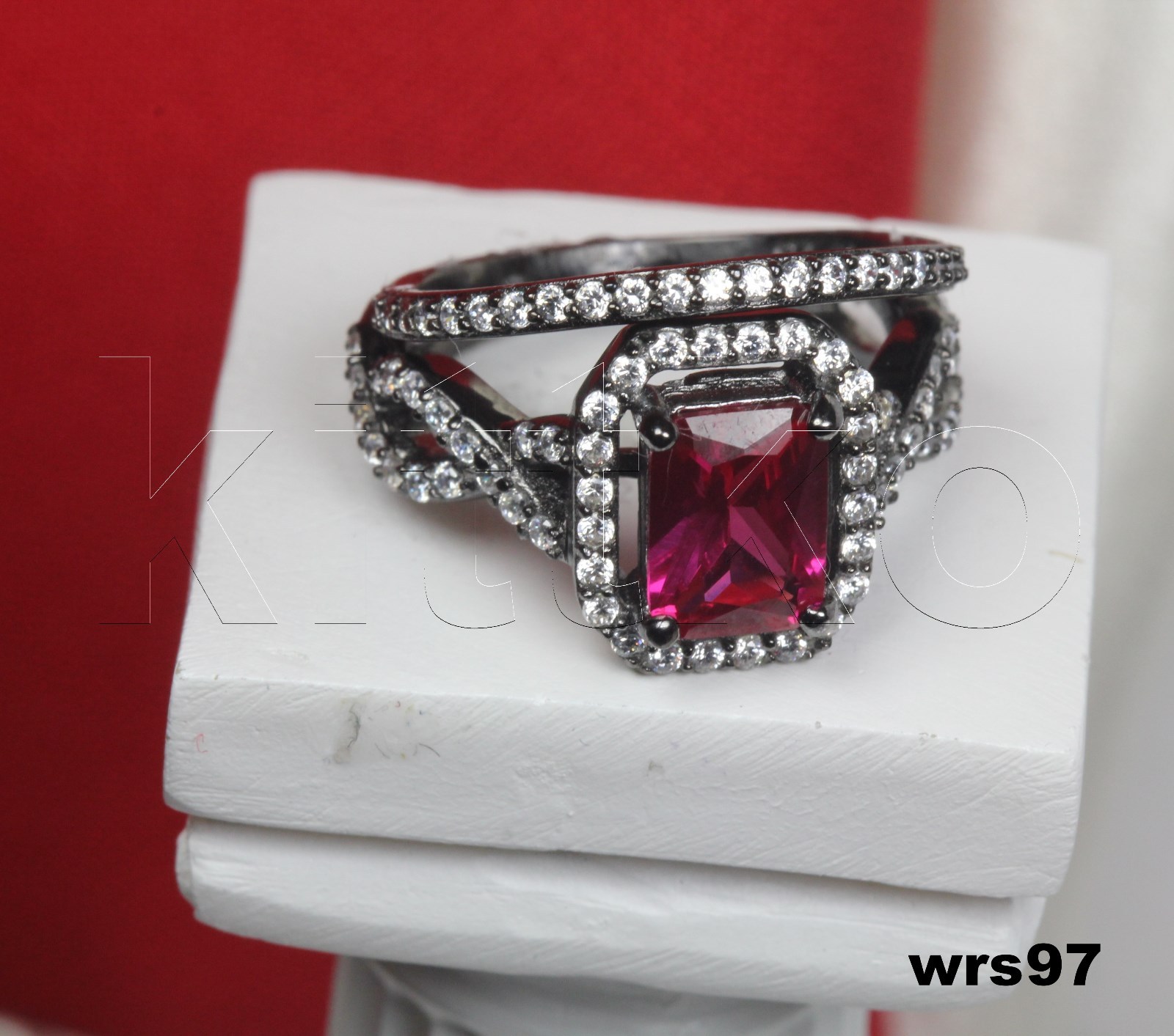 Brilliant Cut Halo Hot Pink CZ 925 Black Silver Engagement Wedding Ring Set