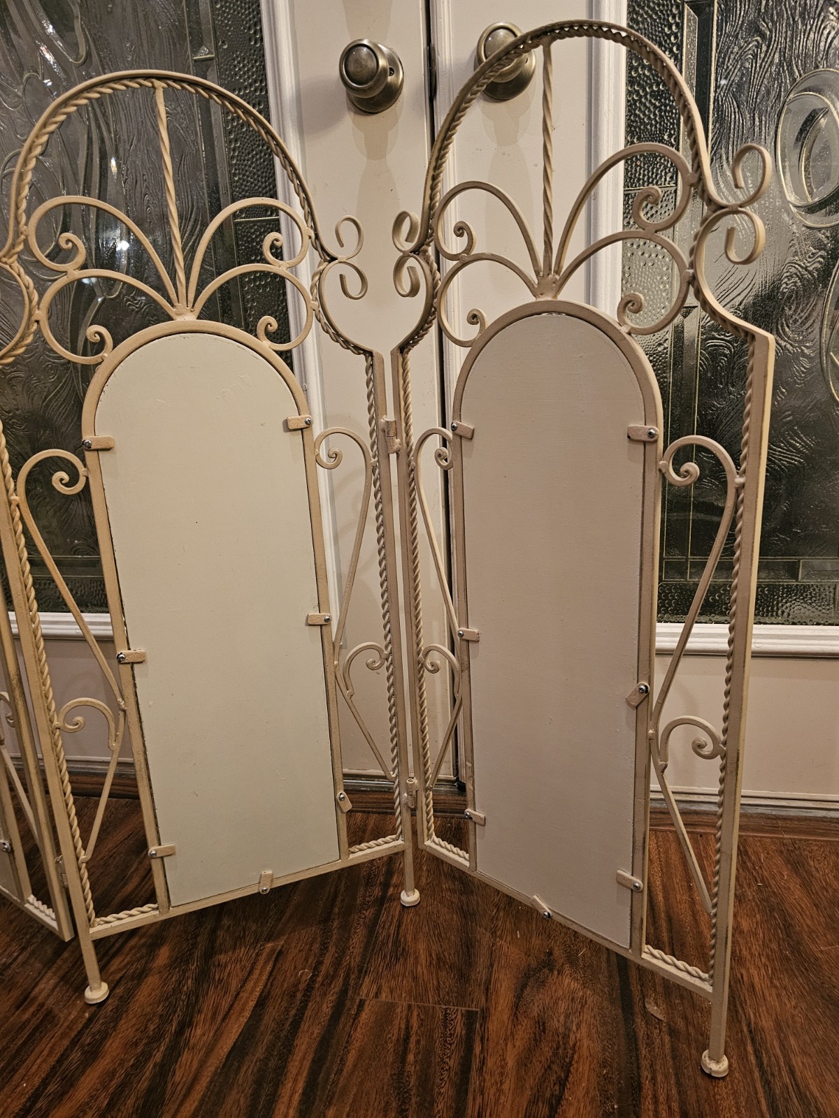 Vintage Victorian WroughtIron Short Room Divider W/Rose Panels-Very Good