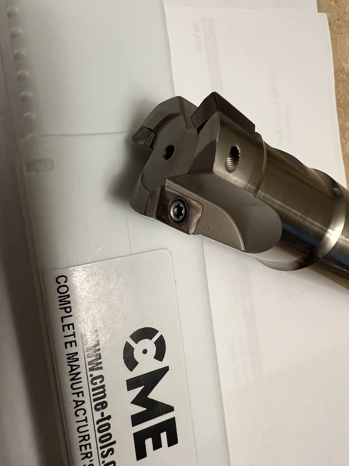 1” 90 degree indexable end mill 1”x1”x6" 3 Flute Extra 10 APKT1135 Inserts 506-