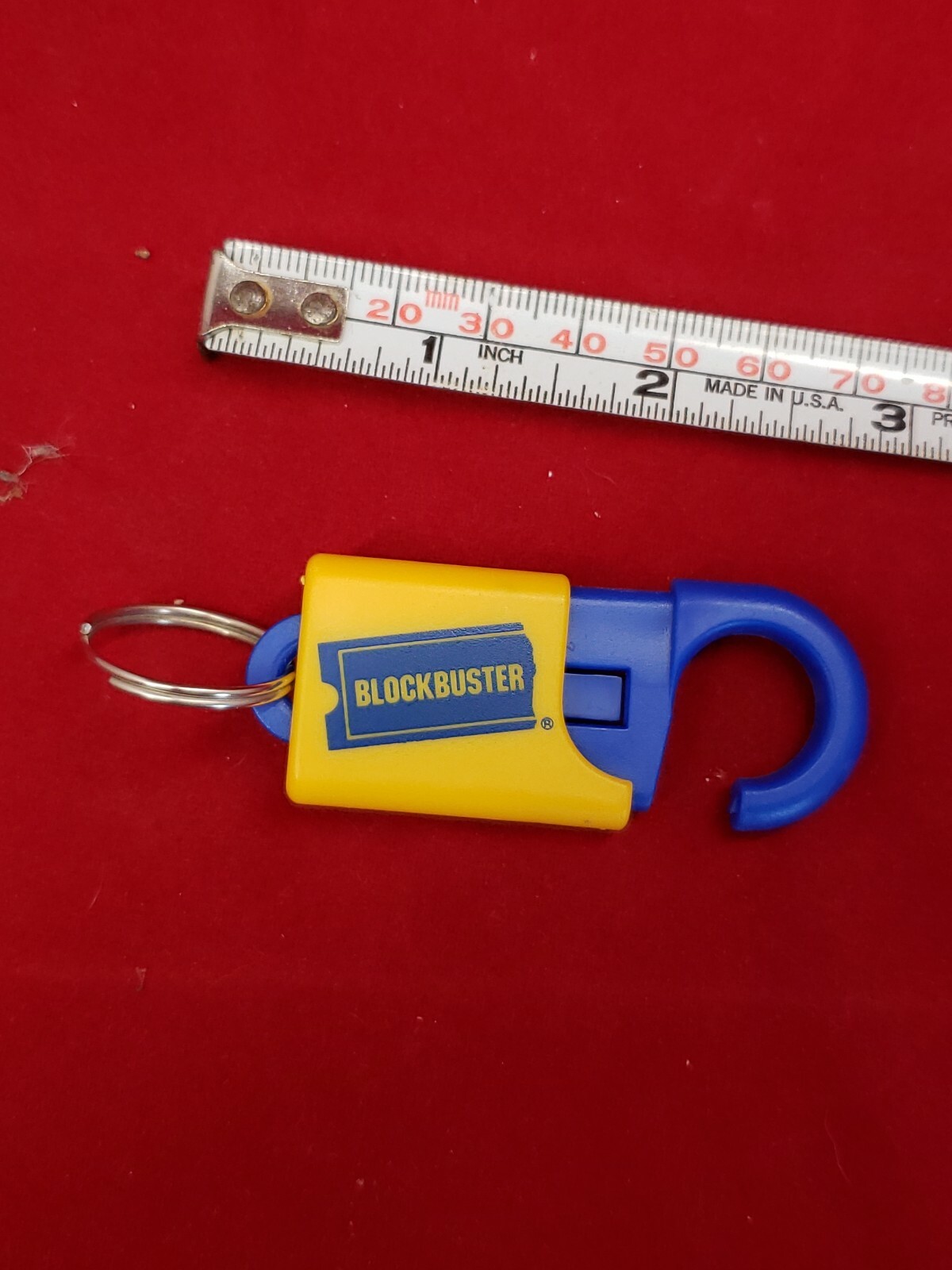 BLOCKBUSTER PLASTIC KEY CHAIN BLOCKBUSTER VIDEO KEYTAG