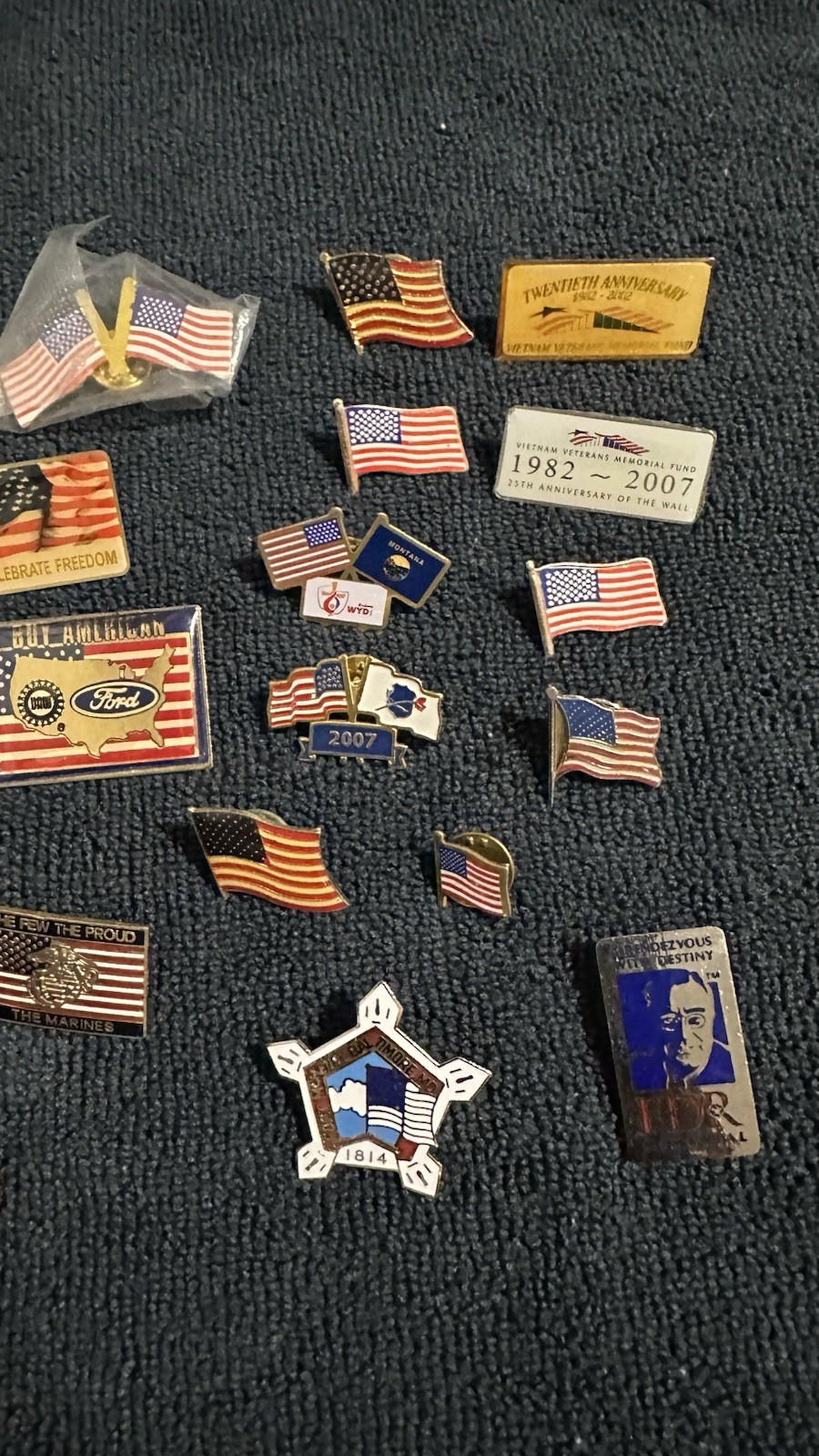 Vintage American Flag Lot Of 35 Patriotic USA Lapel Pins Hat Pinback Tie Tac