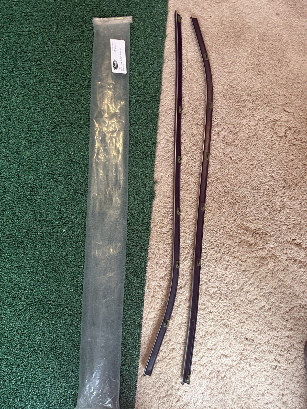 1969 -1975 Corvette Outer Door Window Seals Felts Convertible Pair C3 NEW