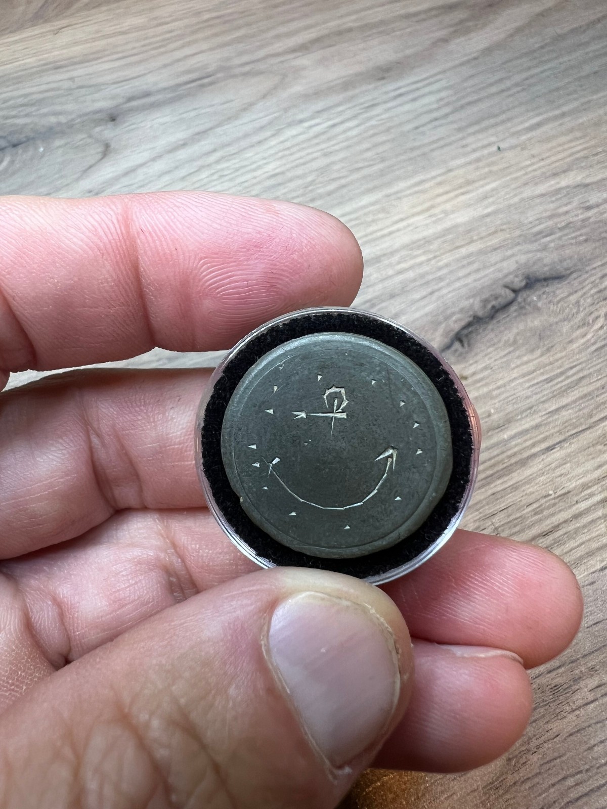 Dug American Revolutionary War Engraved Navy Anchor & 13 Stars Coat Button