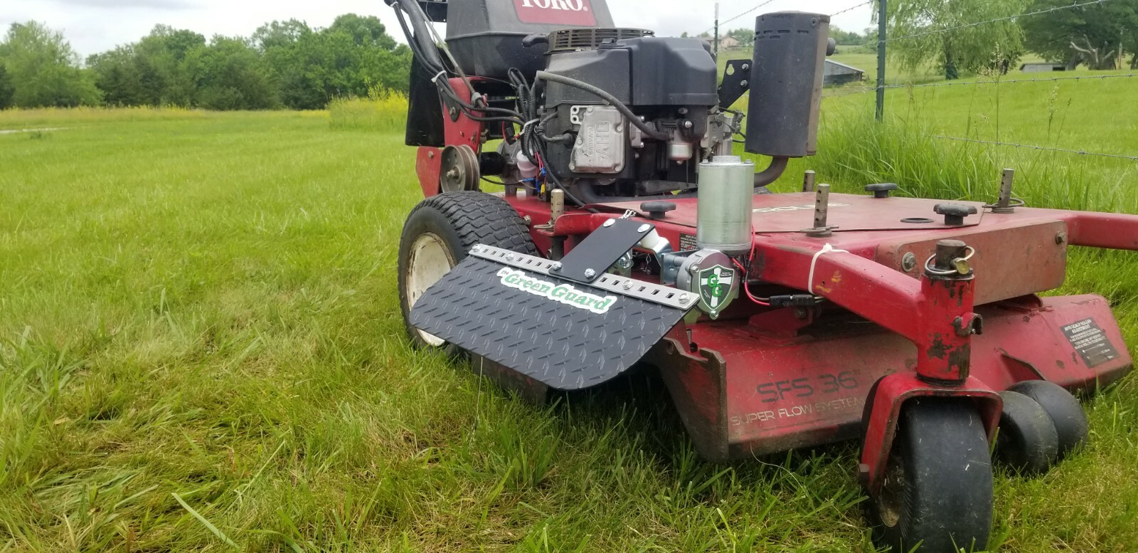 The Green Guard 'SLIM [HD]' - Motorized Chute Blocker with Aluminum Guard