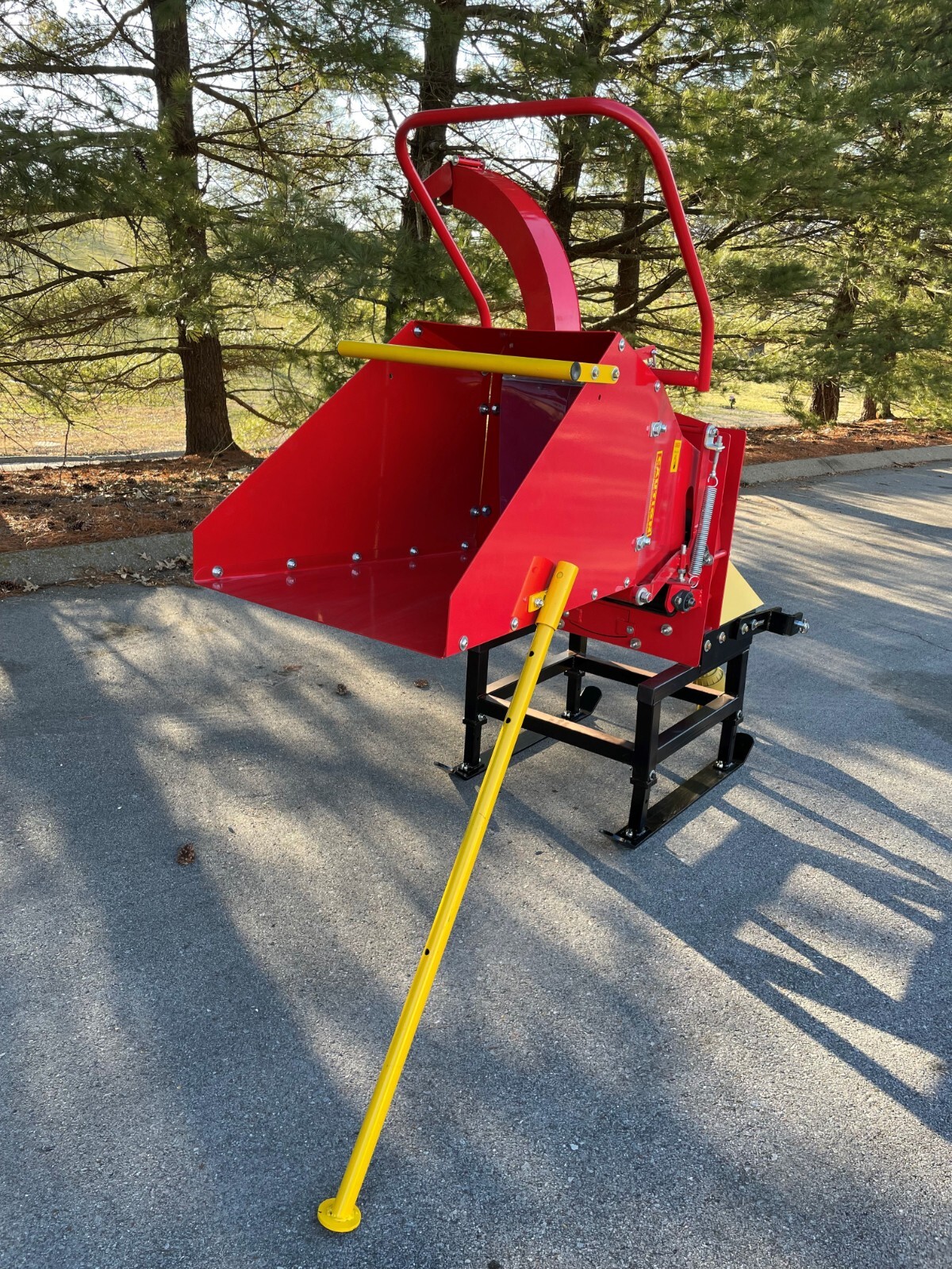 Jinma 8" Wood Chipper / Auto Feed / 3 Point mount / PTO Driven