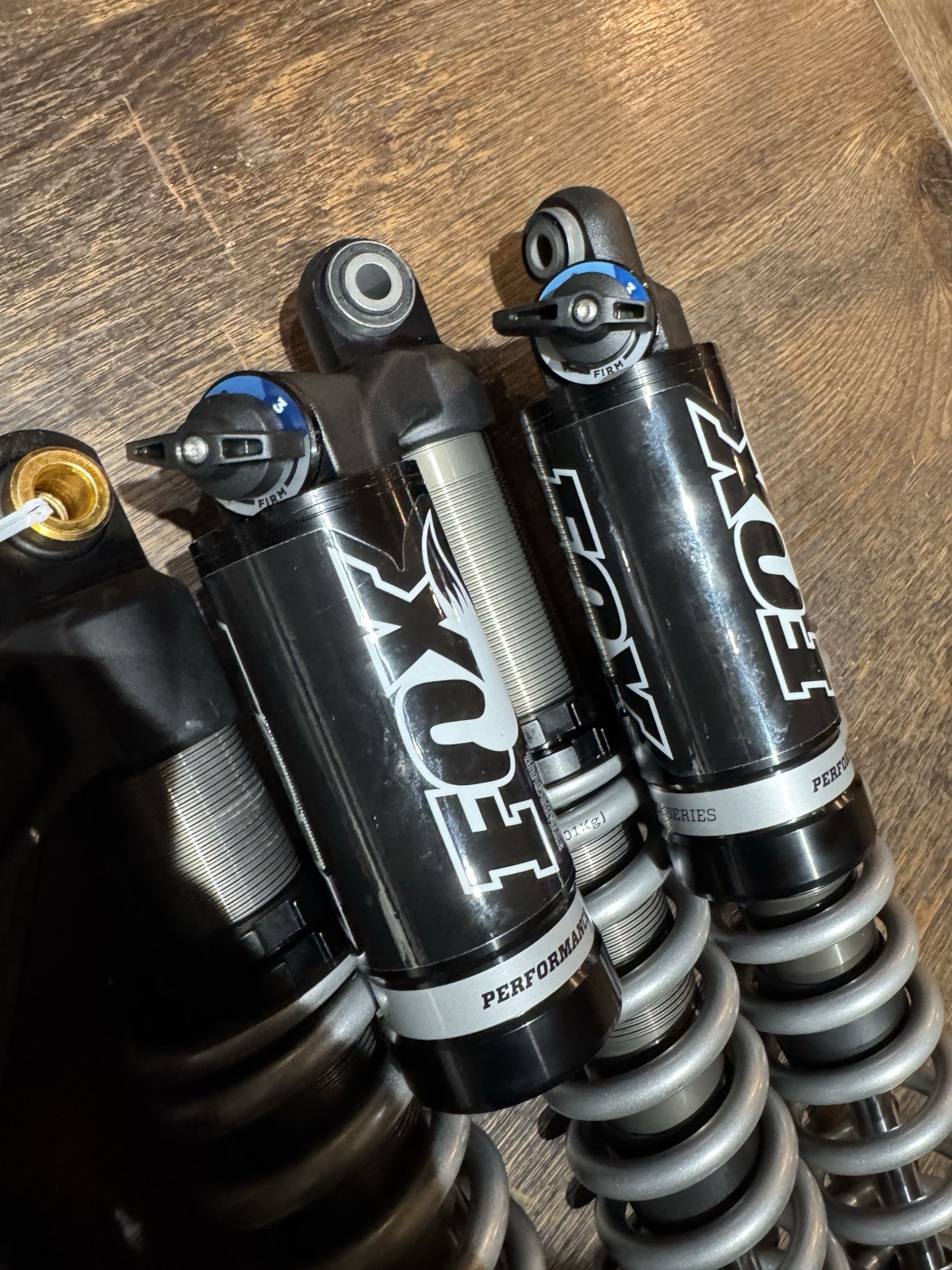 HONDA PIONEER 700 SHOCKS FOX 885‑06‑108 1.5 Podium QS3 Coil‑Over 2014–2025 (4)