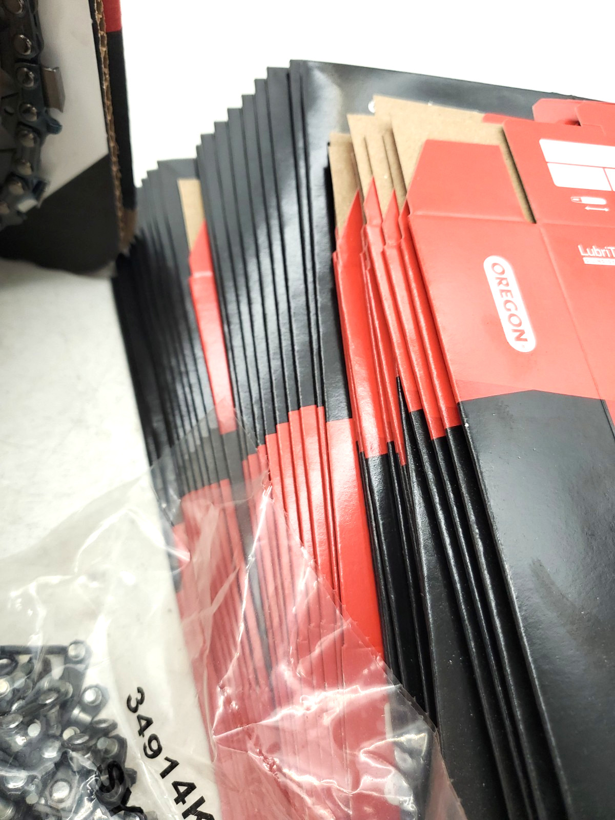 Oregon Chainsaw Chain 100ft. Roll, 0.325Inch Pitch, 0.050Inch Gauge, Model 20LPX