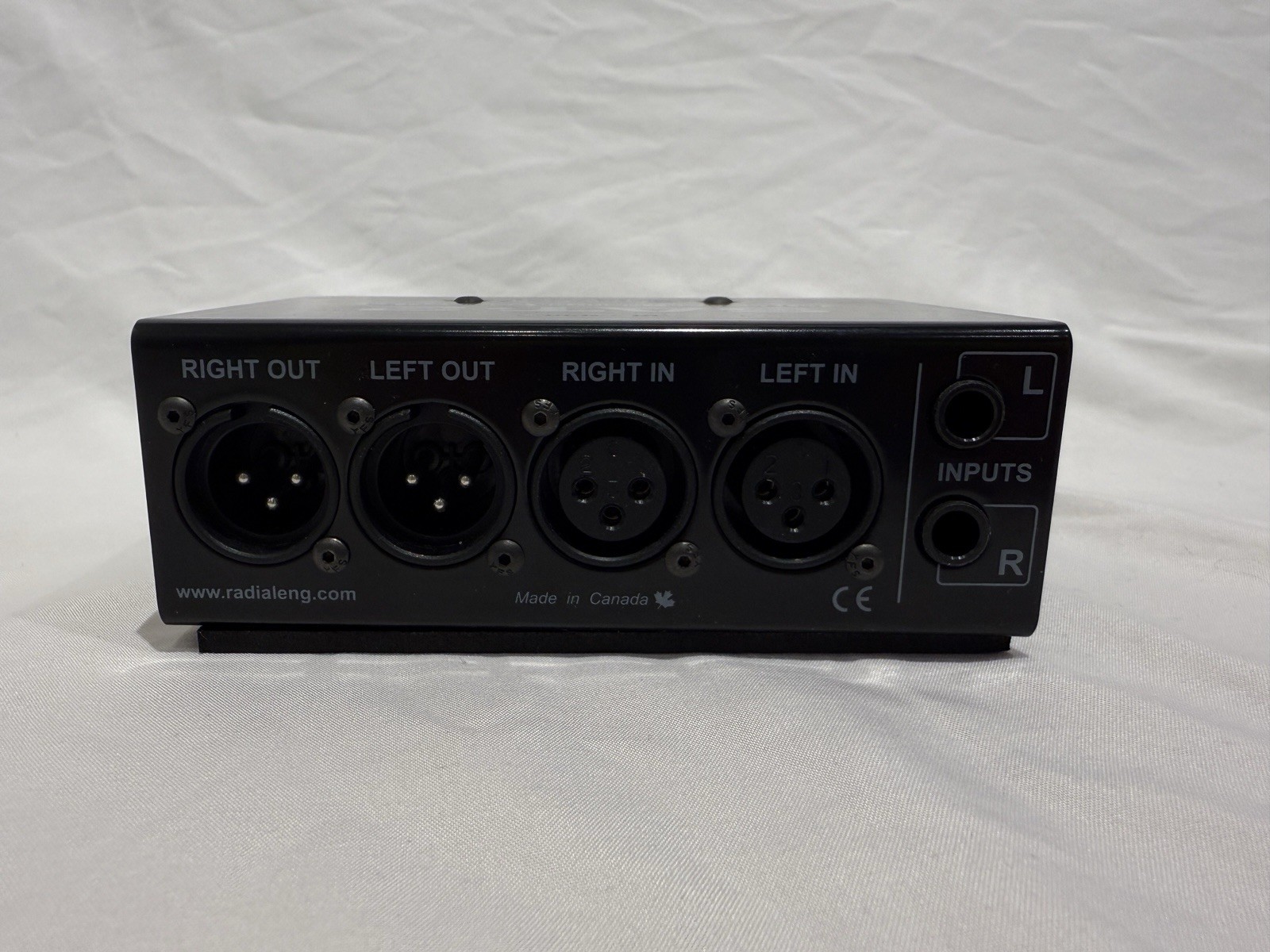Radial Engineering SAT-2 Stereo Monitor Controller and Audio Attenuator w/ Box