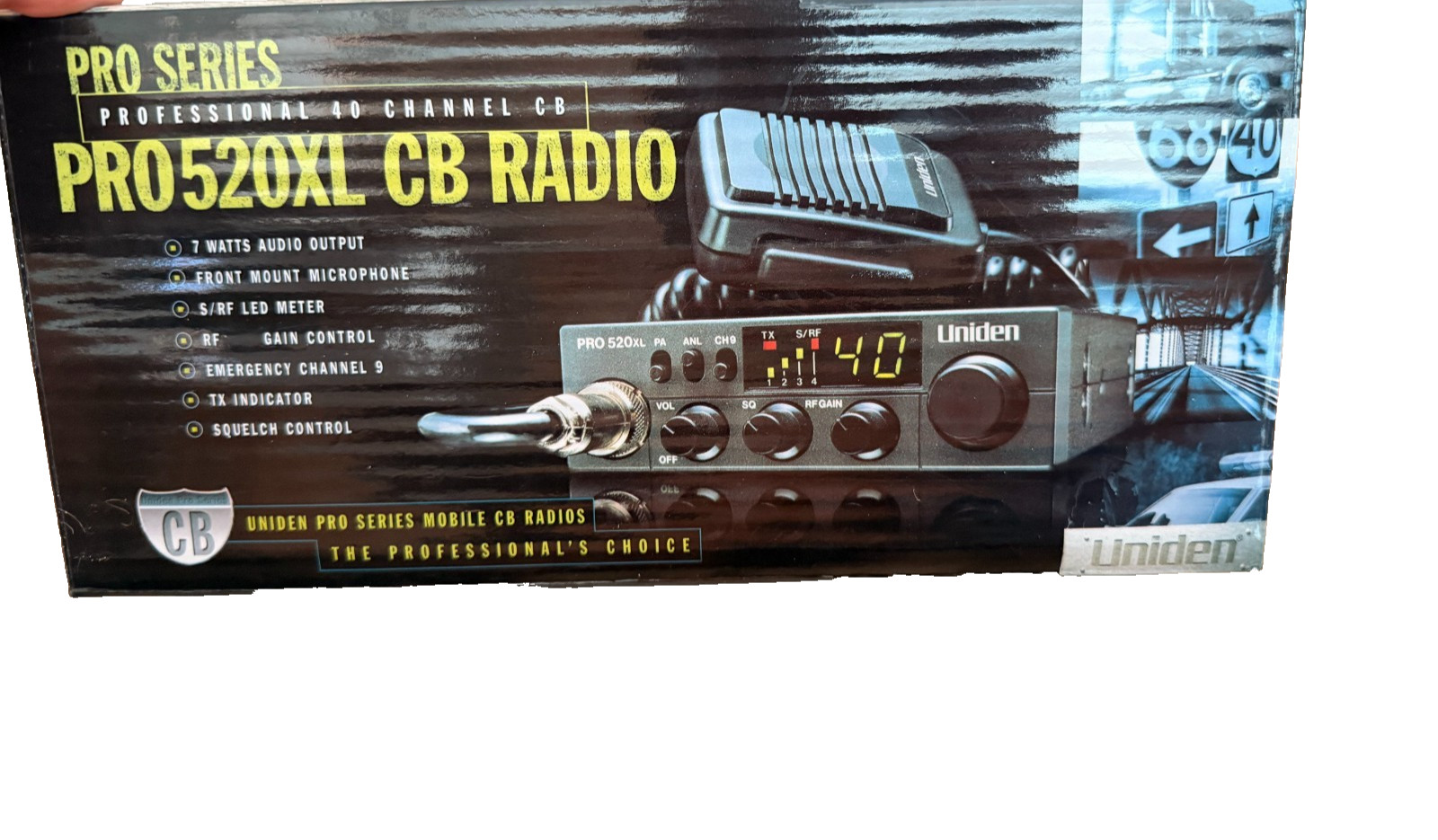 Uniden PRO520XL 40 Channel CB Radio w Microphone 7 Watt FREE SHIPPING