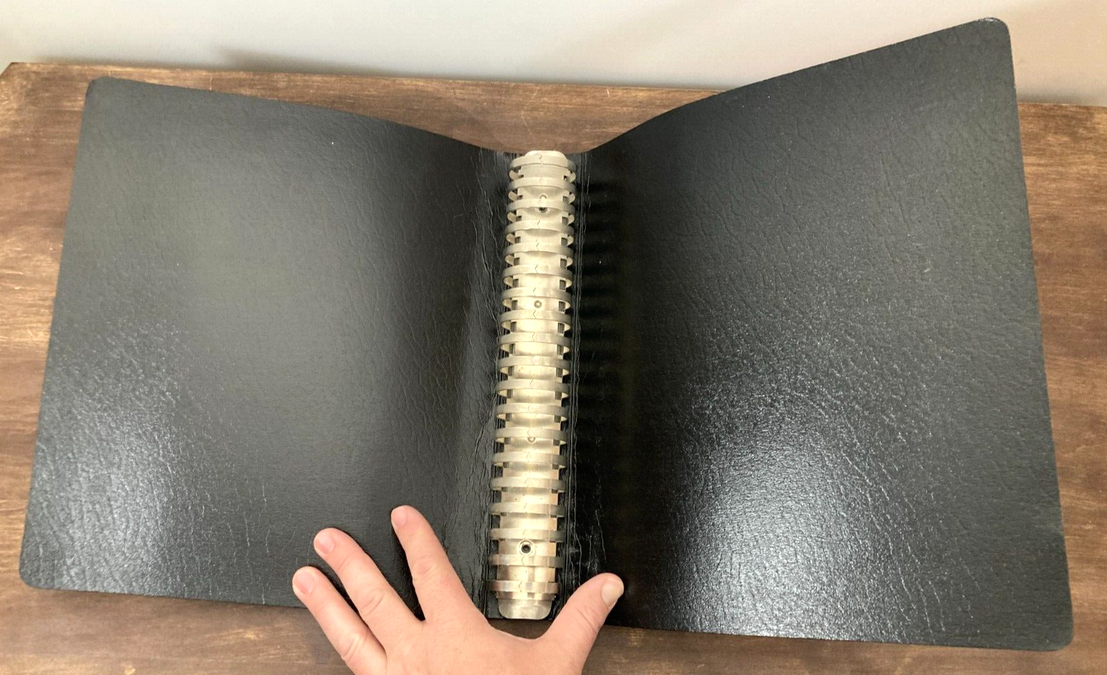 Vintage 50s FLYING-A TIDEWATER OIL Co. EMPTY Book BINDER Veedol Tydol Gas Manual