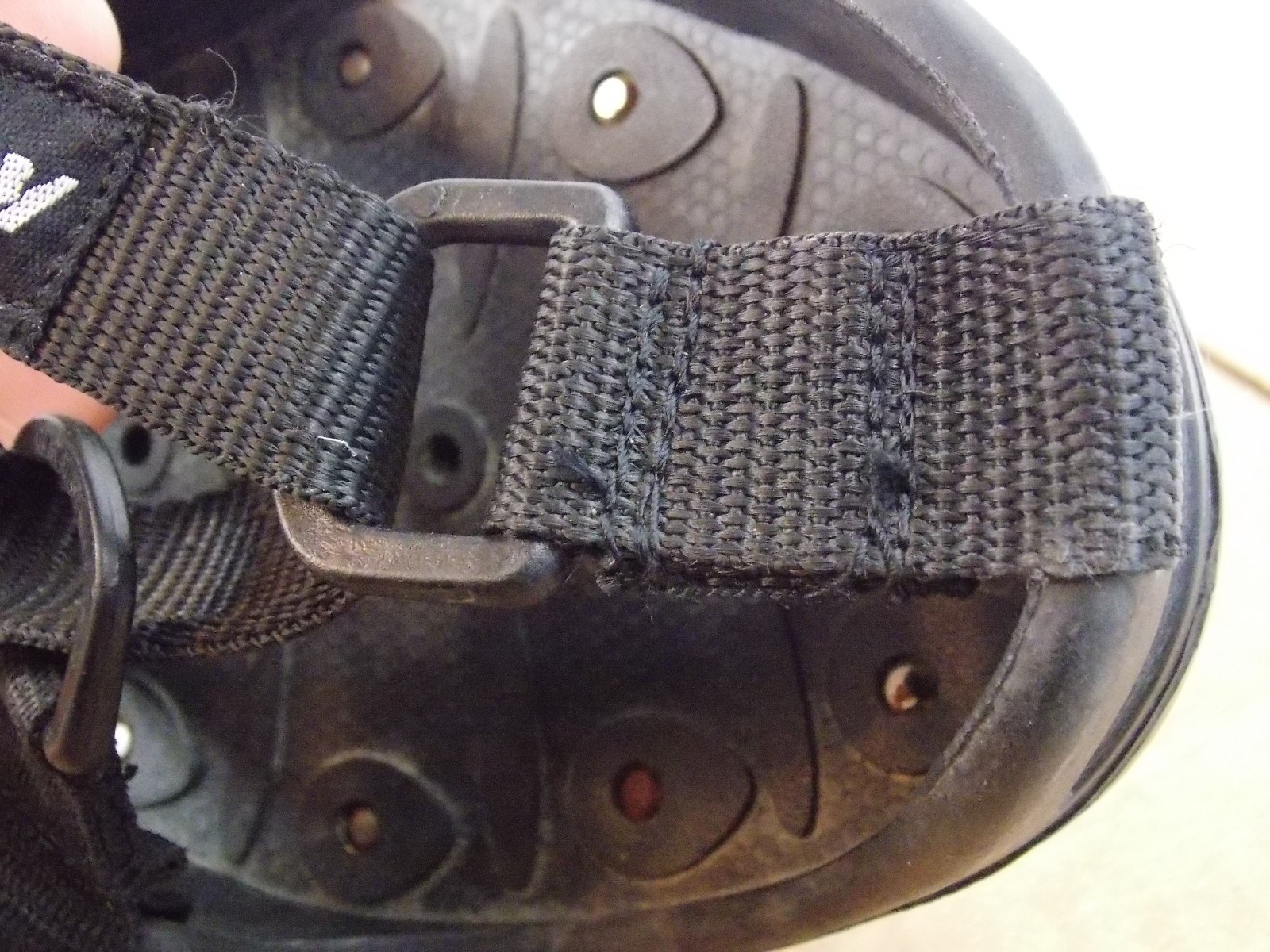 Korkers Rocktrax Plus Medium cleated overshoes fishing etc