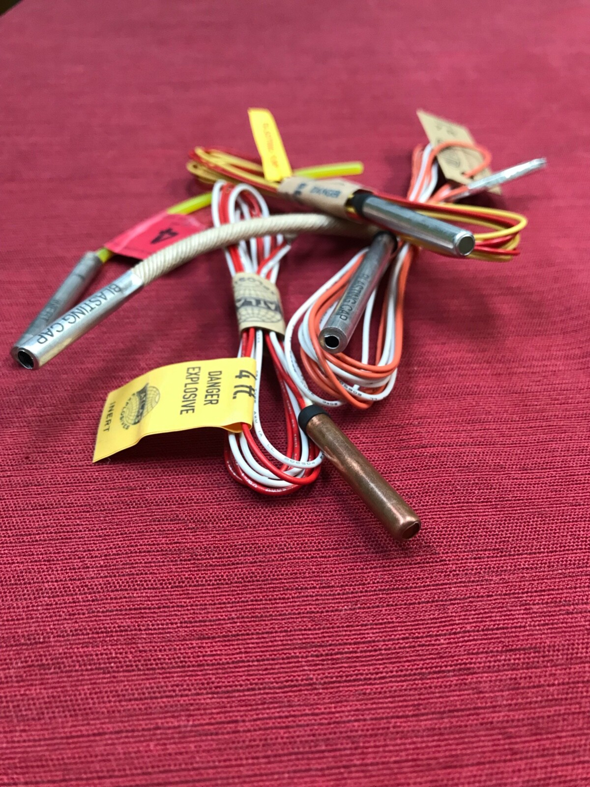 Set of 5 different inert blasting caps for mining display, movie prop, airsoft