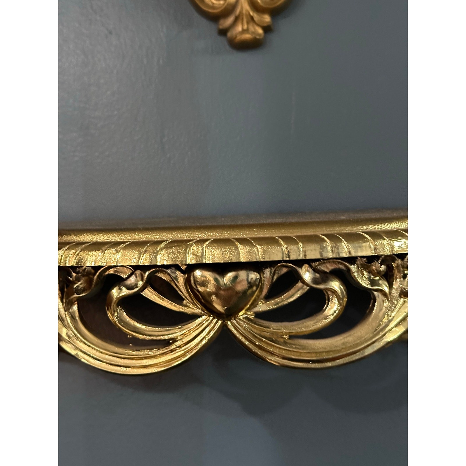 Vintage Gold Gild Ornate Wall Shelf Syroco Hollywood Regency Baroque Style Heart