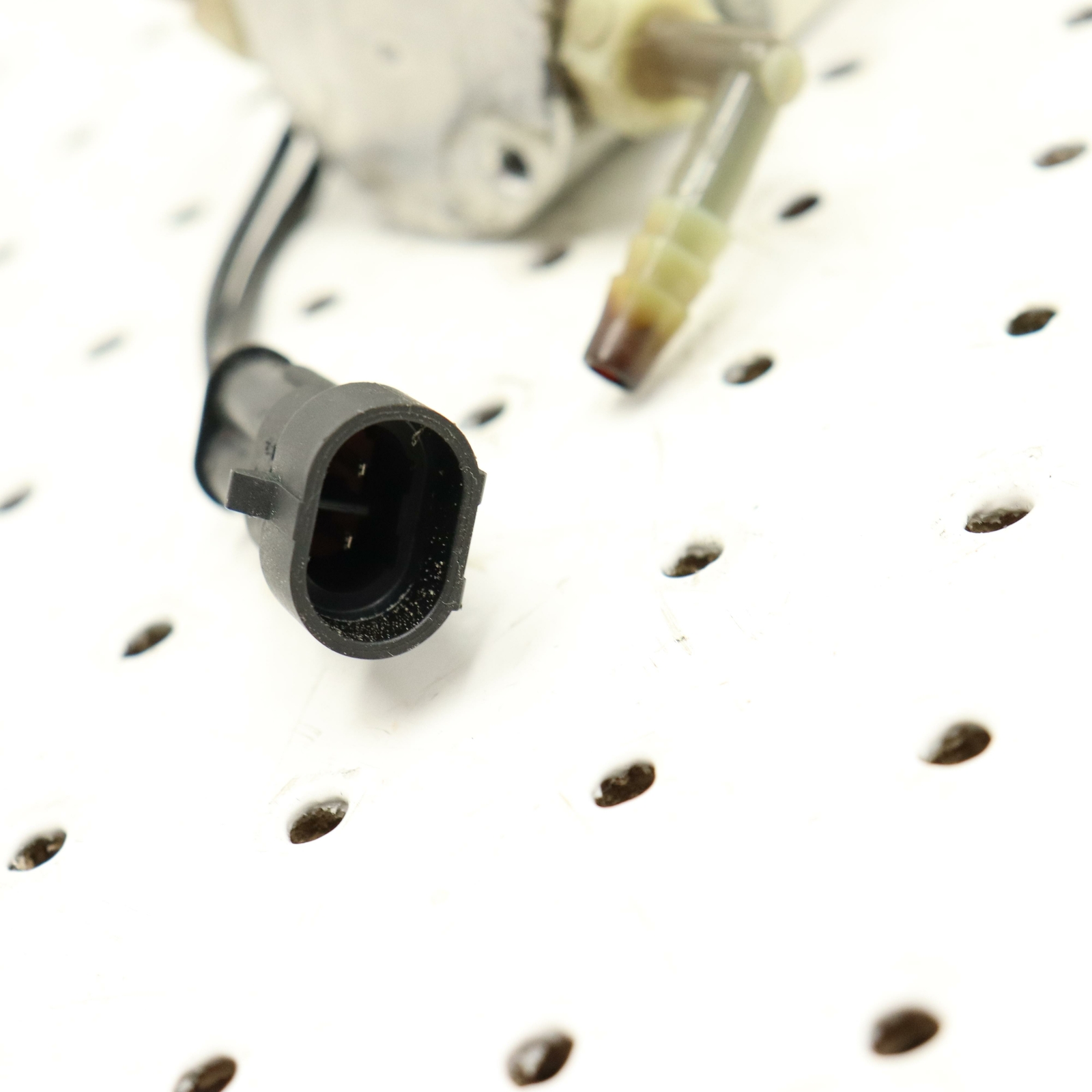 2006 POLARIS FUSION 600 EXHAUST VALVE SOLENOID 4011244