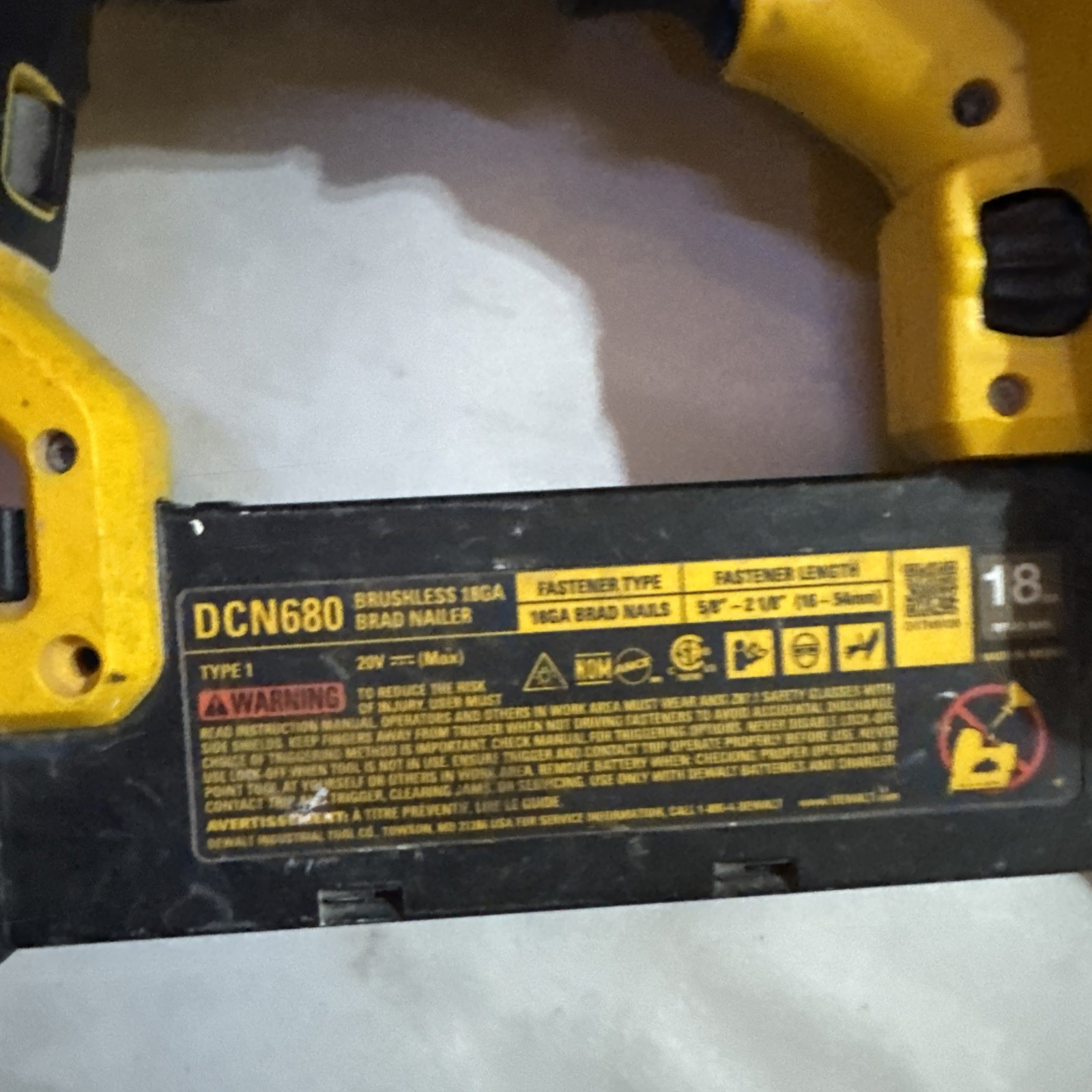 DEWALT DCN681D1 20V MAX XR 18 GA Cordless Narrow Crown Stapler Used