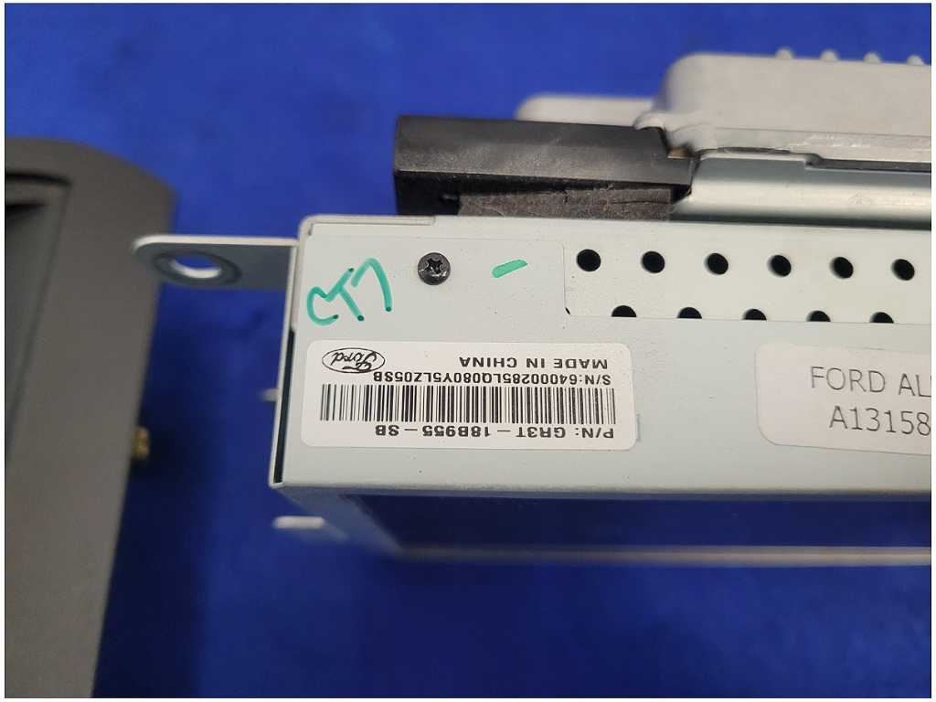 2016 Ford Mustang GT S550 Sync 3 Receiver Nav Audio Face Plate Heated 2825