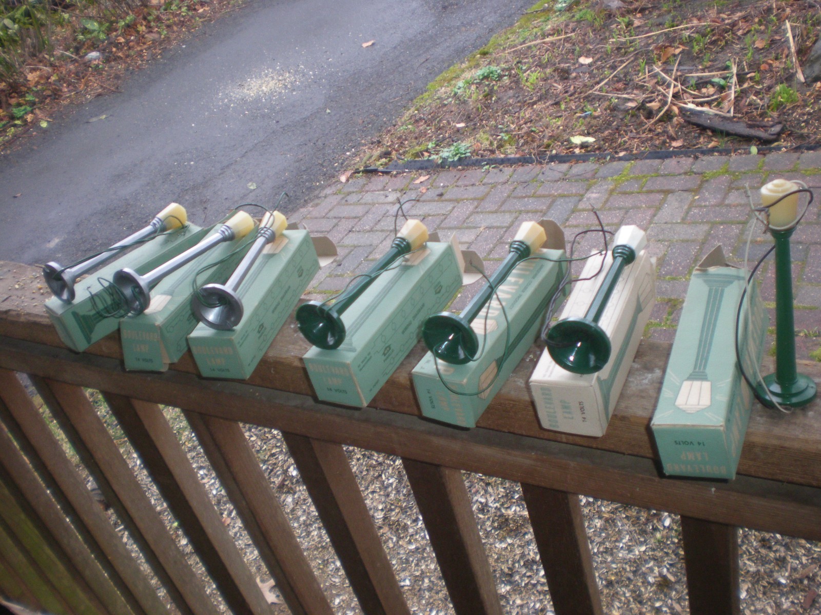 Vintage Lot 7 Boulevard Street Lights  Poles  O Gauge  -Train Platform Lionel