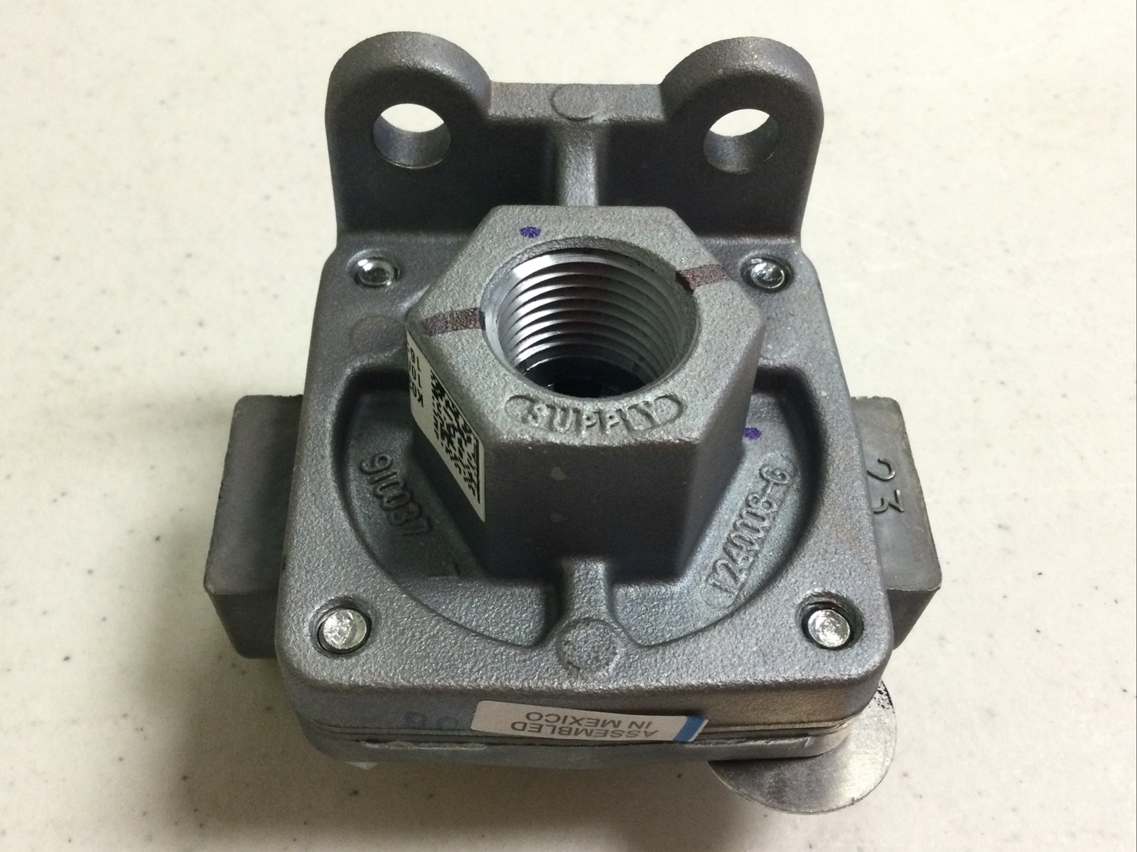 NEW, BENDIX 229860N K037947 QUICK RELEASE VALVE, FREE SHIPPING