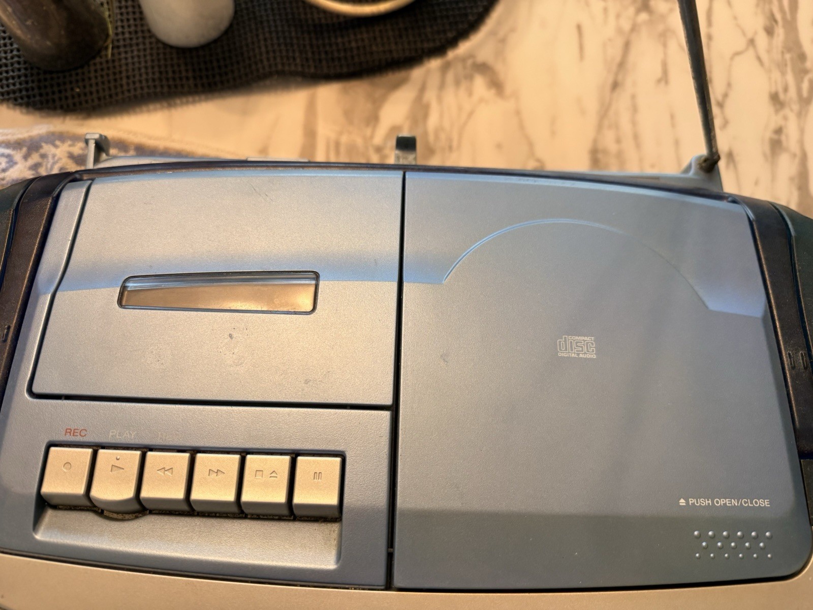 Sony CFD-923 AM/FM CD/Radio/Cassette Boombox AM/FM Tested -READ