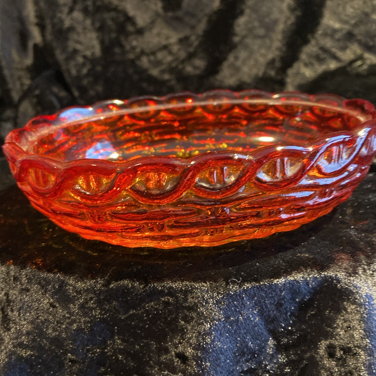 Rare Vintage 6 Inch LE Smith Flame Glass Red Amberina Hen On Nest 2chicks