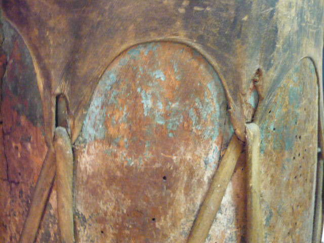 ANTIQUE AMERICAN SOUTHWESTERN NAVAJO OR PUEBLO INDIAN DRUM