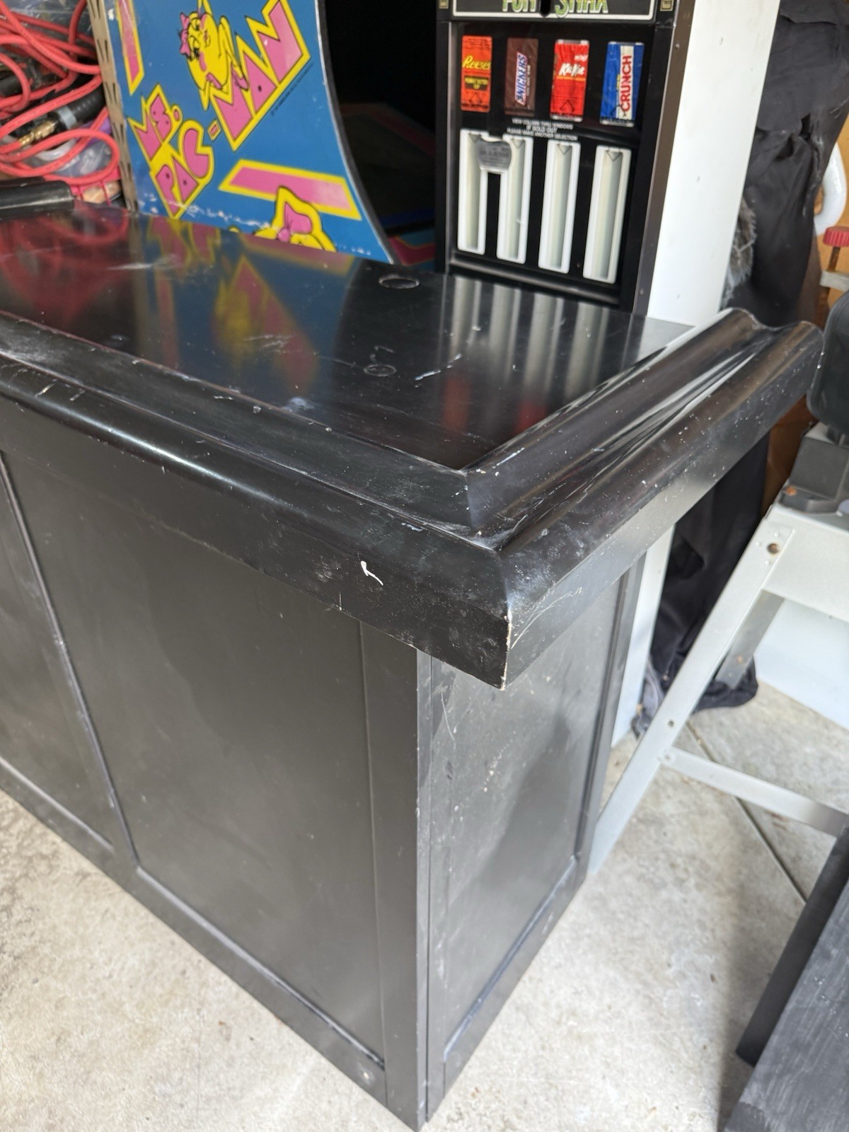 Premium Solid Wood Home Dry Bar with Ample Storage - Black Used 60"