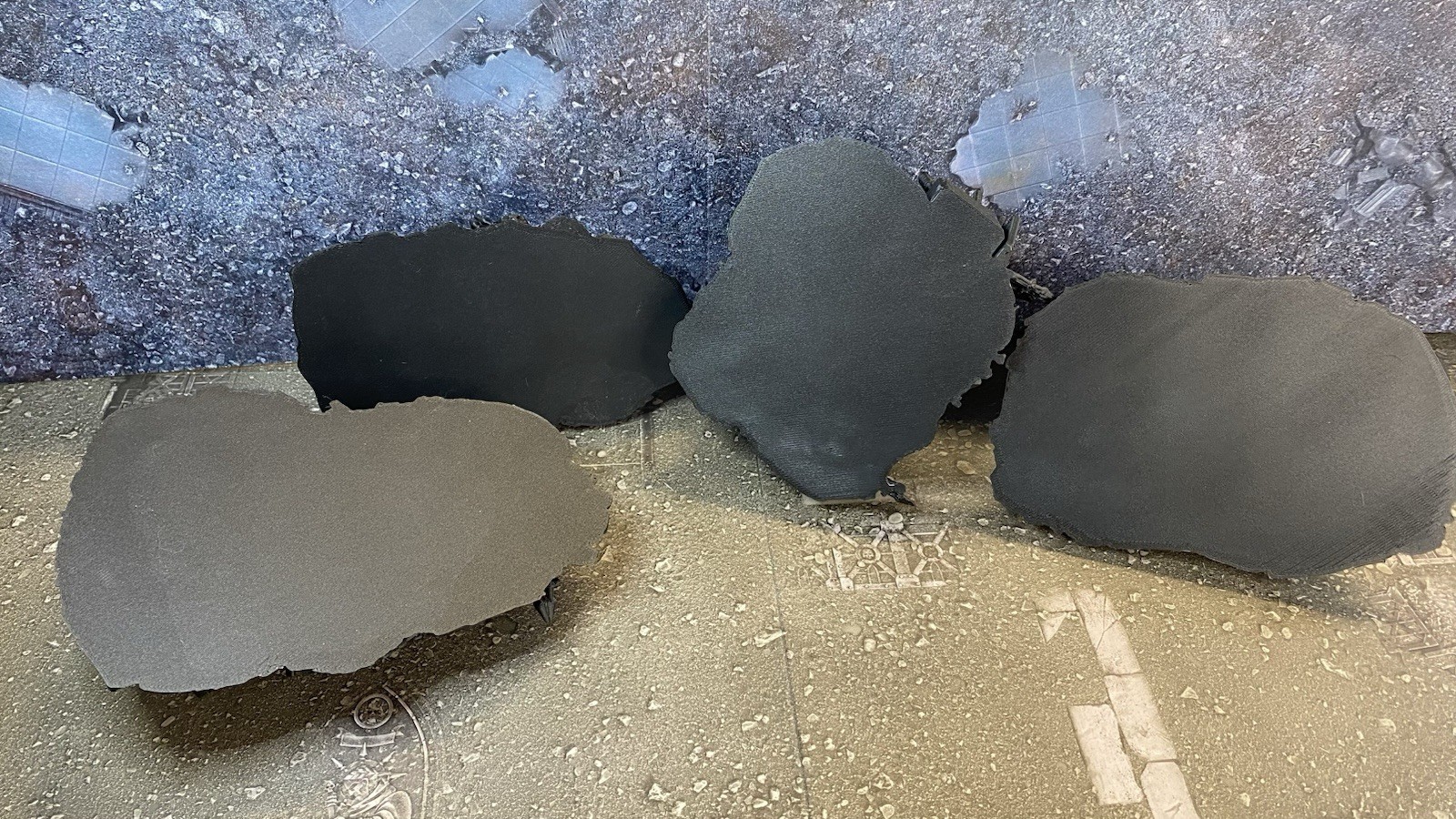 Tabletop Terrain - Wrecked Tanks - Warhammer 40K/ Fantasy Compatible - Lot of 6