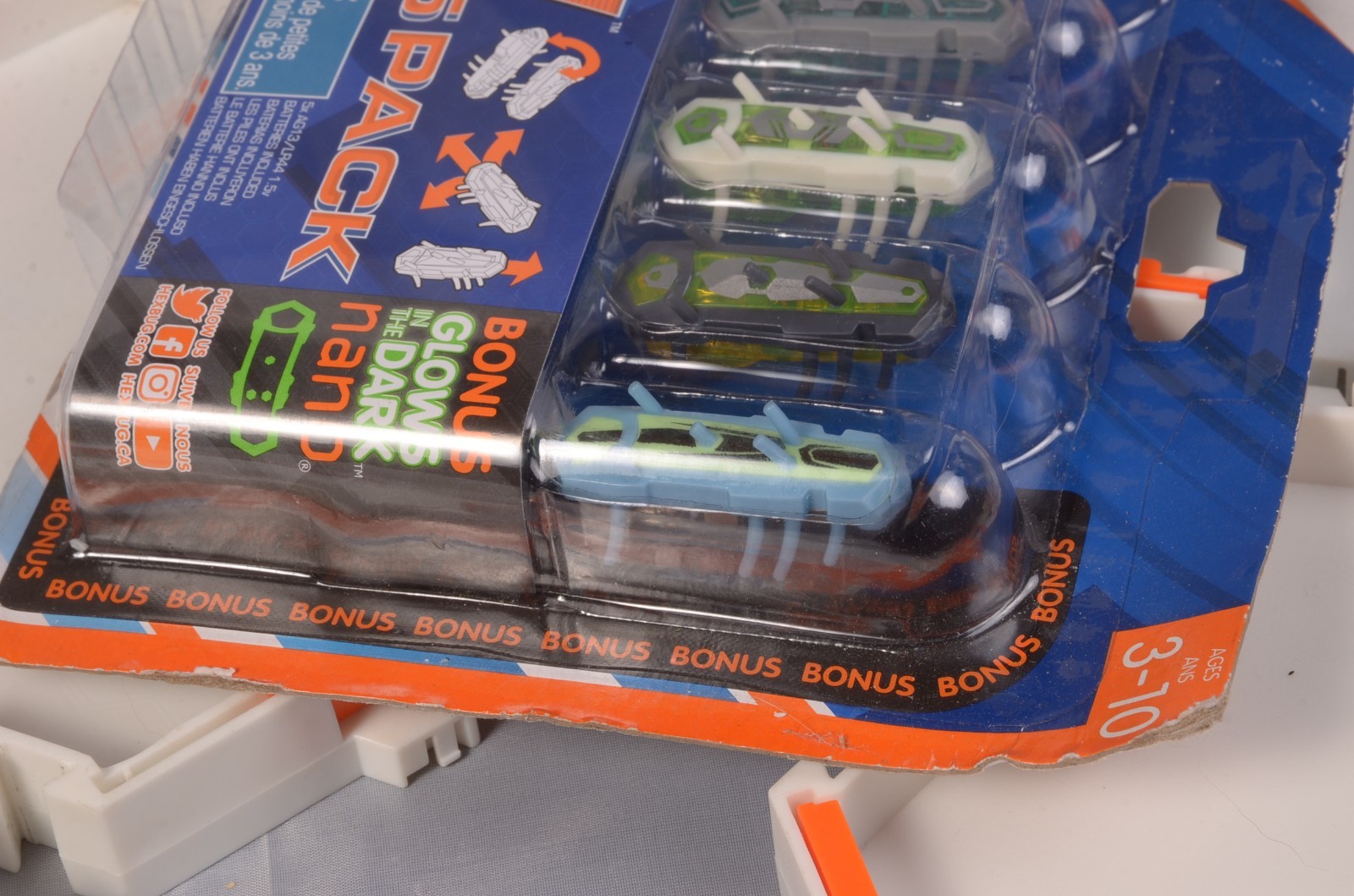 Hexbug Nano Nitro 5-Pack 1 Glow In Dark New + 13 Bugs 4 Remote 8 Platform