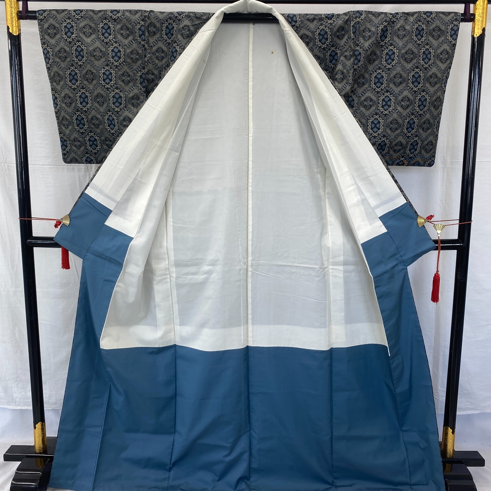 Japanese Vintage Kimono Silk Gray Oshima Traditional Authentic Length 66 in